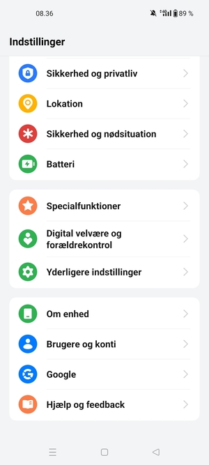 Scroll til og vælg Brugere og konti