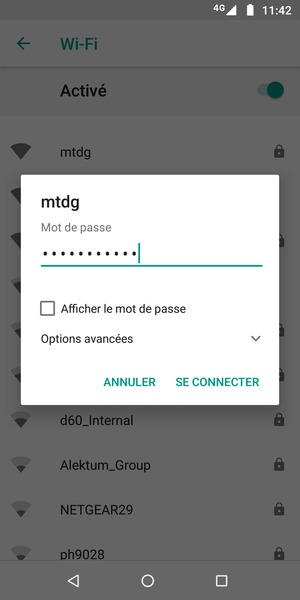 Saisissez le mot de passe du Wi-Fi et sélectionnez SE CONNECTER