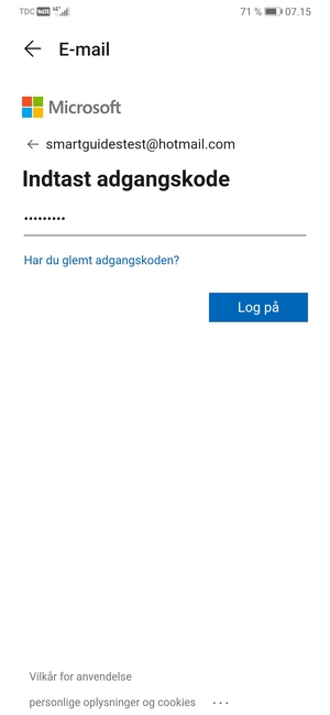 Indtast din Hotmail adgangskode og vælg Log på