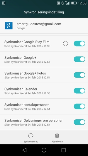 Kontroller at Synkroniser kontaktpersoner er valgt