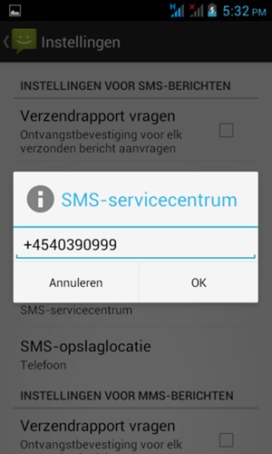 Voer het SMS-servicecentrum nummer in en selecteer OK
