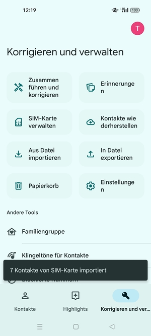Ihre Kontakte werden in Ihrem Google Konto gespeichert und auf Ihrem Handy gespeichert, wenn Google das nächste Mal synchronisiert wird.