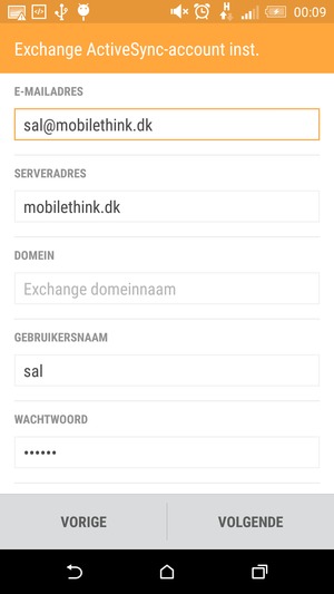 Voer Exchange serveradres en Gebruikersnaam in. Selecteer VOLGENDE