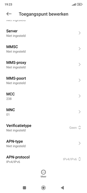 Scroll naar beneden en voer internetgegevens in