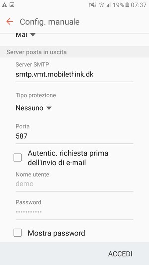 Deseleziona la casella di controllo Autentic. richiesta prima dell'invio di e-mail e seleziona ACCEDI
