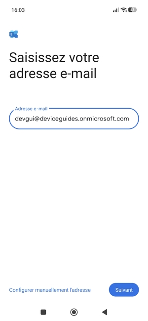 Saisissez votre adresse e-mail et sélectionnez Configurer manuellement l'adresse