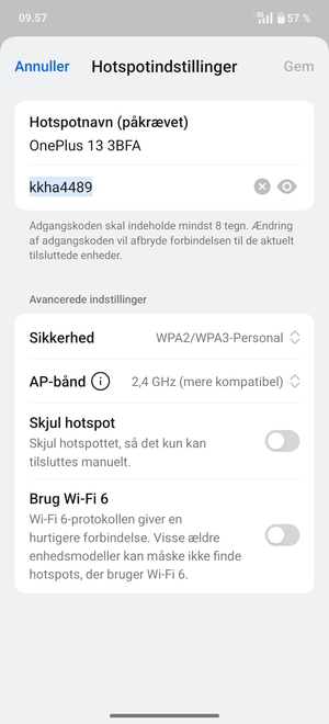 Indtast en Wi-Fi-hotspot adgangskode på minimum 8 tegn og vælg Gem
