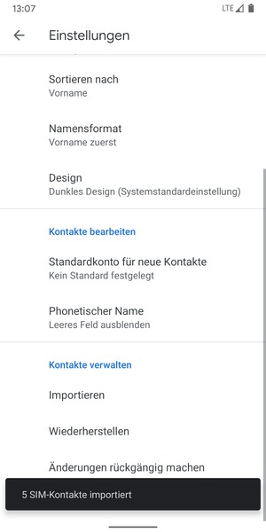 Ihre Kontakte werden in Ihrem Google Konto gespeichert und auf Ihrem Handy gespeichert, wenn Google das nächste Mal synchronisiert wird.