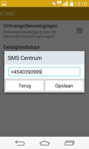 Voer het Service Centrum nummer in en selecteer Opslaan