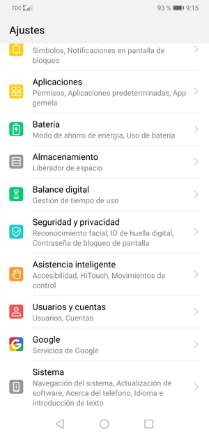 Desplácese y seleccione Usuarios y cuentas