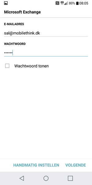 Voer uw e-mailadres en wachtwoord in. Selecteer HANDMATIG INSTELLEN