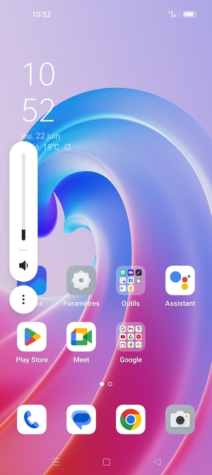 Maintenir appuyé pour baisser le volume au niveau requis