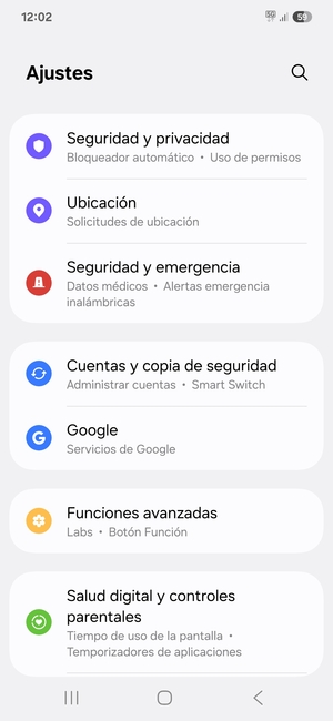 Desplácese y seleccione Cuentas y copia de seguridad