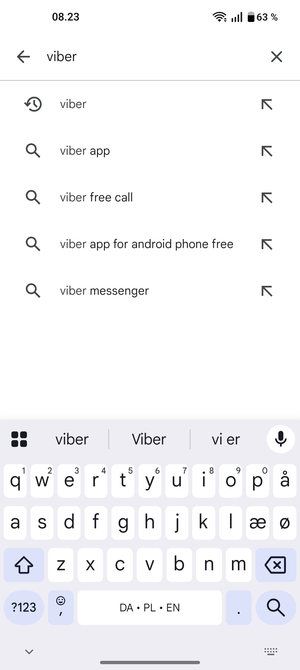Indtast navnet på appen og vælg Søg