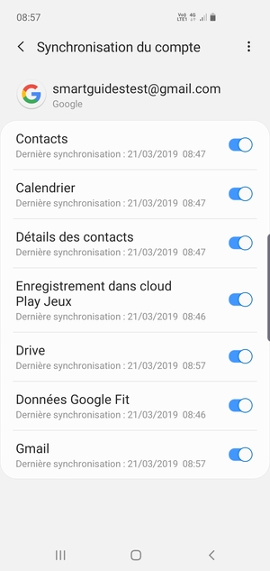 Assurez-vous que Contacts est sélectionné
