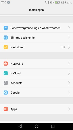 Keer terug naar het Instellingen menu en selecteer Accounts