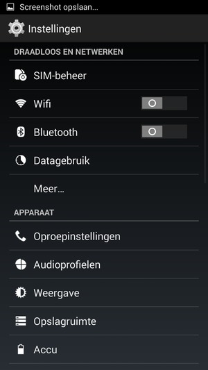 Om van netwerk te wisselen in geval van netwerk problemen, keert u terug naar het menu Instellingen en selecteert u Meer...