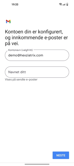 Gi kontoen din et navn, og skriv inn navnet ditt. Velg NESTE