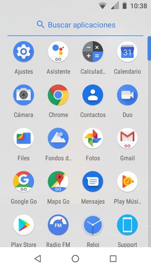 Desplácese y seleccione Ajustes