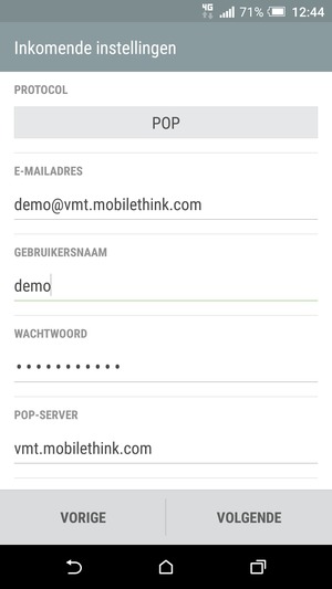 Voer Gebruikersnaam en binnenkomend serveradres in. Selecteer VOLGENDE