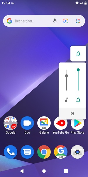 Maintenir appuyé pour baisser le volume au niveau requis