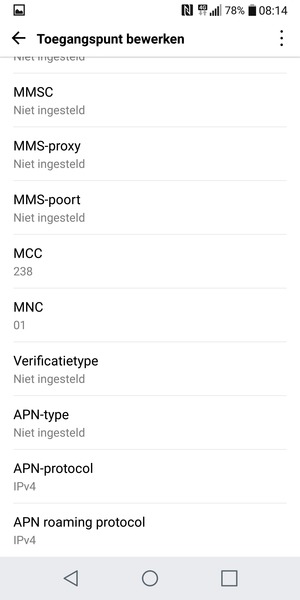Scroll naar beneden en voer mms-gegevens in