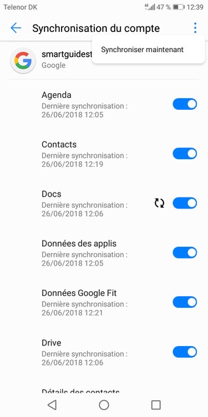 Sélectionnez le bouton Menu puis Synchroniser maintenant