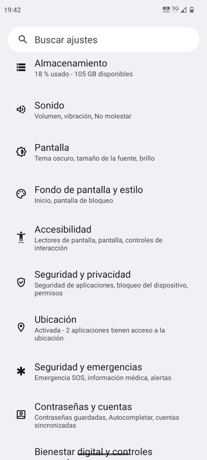 Desplácese y seleccione Seguridad y privacidad