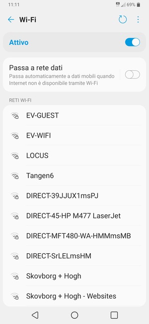 Seleziona la rete wireless a cui desideri connetterti
