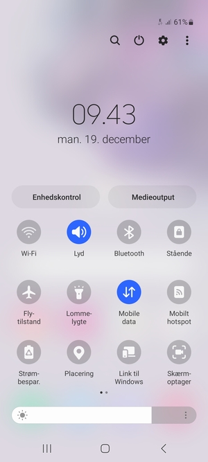 Vælg Menu knappen