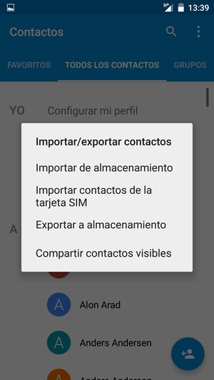Seleccione Importar contactos de la tarjeta SIM