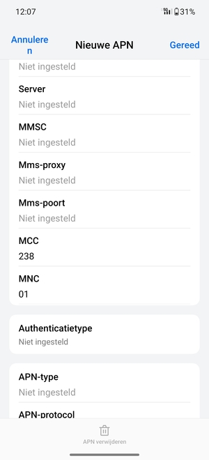 Scroll naar beneden en voer mms-gegevens in