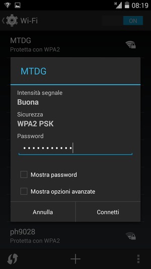 Inserisci la password del Wi-Fi e seleziona Connetti