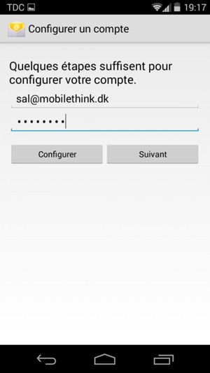 Saisissez votre adresse e-mail et votre mot de passe. Sélectionnez Suivant