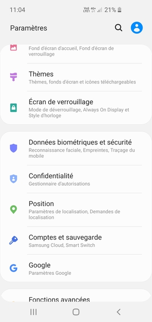Faites défiler et sélectionnez Comptes et sauvegarde
