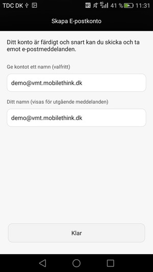Ge ditt konto ett namn och ange ditt namn. Välj Klar