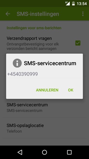 Voer het SMS-servicecentrum nummer in en selecteer OK