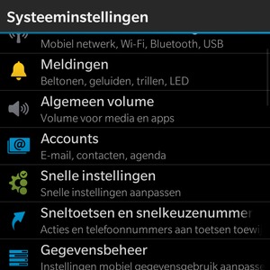 Scroll naar en selecteer Accounts