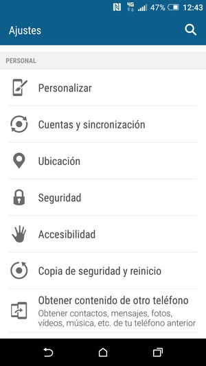 Desplácese y seleccione Cuentas y sincronización