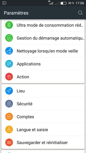 Faites défiler et sélectionnez Comptes