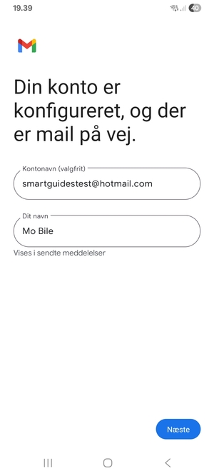 Giv din konto et navn og indtast dit navn. Vælg Næste