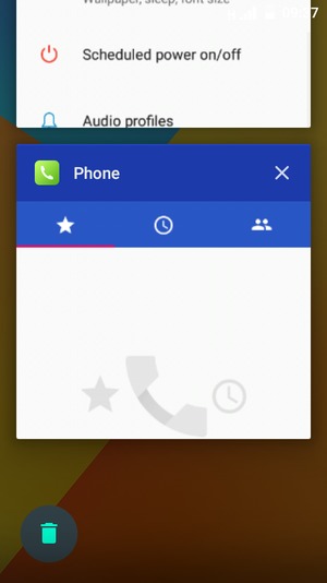 Select the Delete icon to close all running apps