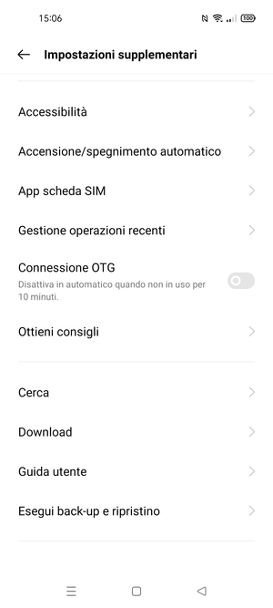 Scorri e seleziona Esegui back-up e ripristino