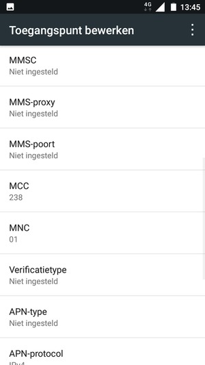 Scroll naar beneden en voer internetgegevens in