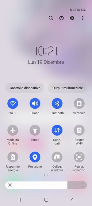 Disattiva Wi-Fi e Bluetooth