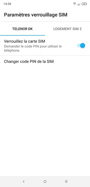 Sélectionnez Public puis Changer code PIN de la SIM