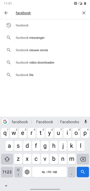 Voer de app-naam in en selecteer Zoeken