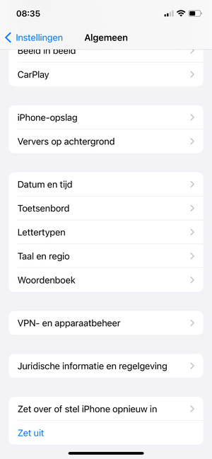 Scroll naar en selecteer Zet over of stel iPhone opnieuw in