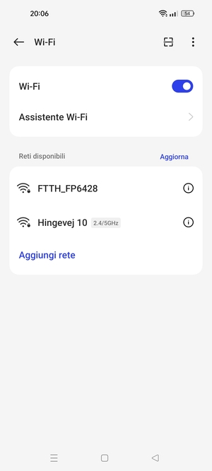 Seleziona la rete wireless a cui desideri connetterti