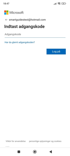 Indtast din Hotmail adgangskode og vælg Log på